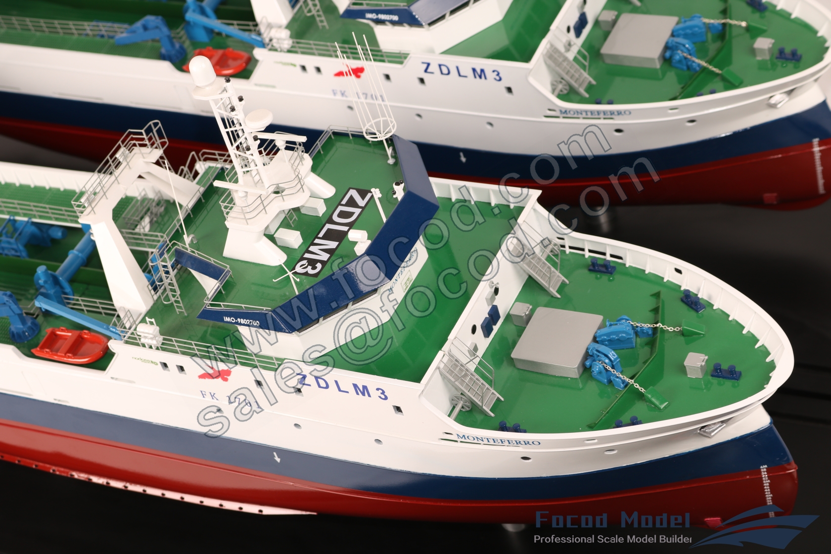 custom made model of 64米拖网渔船